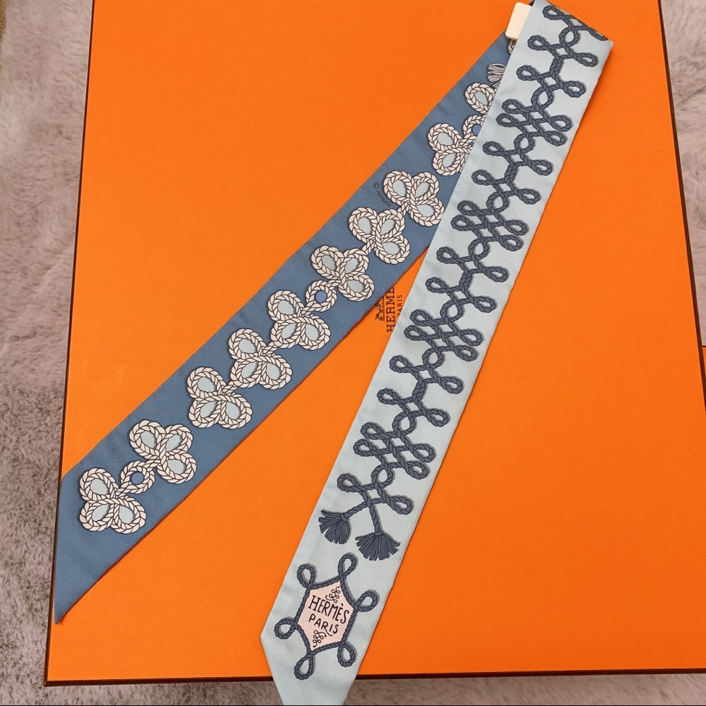 Hermes Galons et Brandebourgs twilly